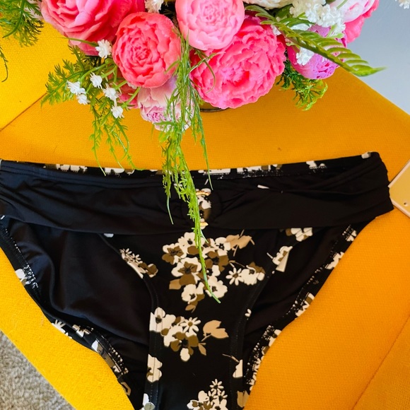 Michael Kors floral logo ring swim BOTTOM bikini XS. NOTE: TOP NOT INCLUDED. - Picture 4 of 7